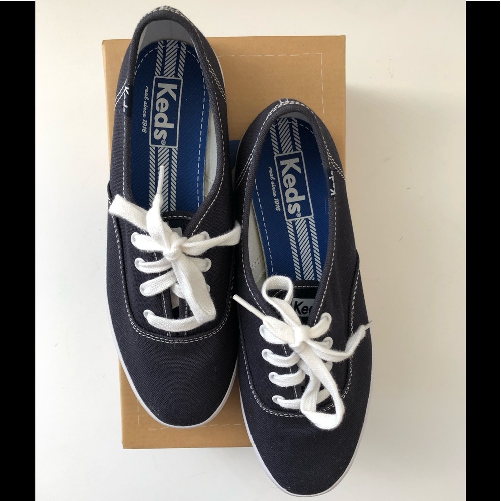 Keds Champion Canvas SZ 6 1/2